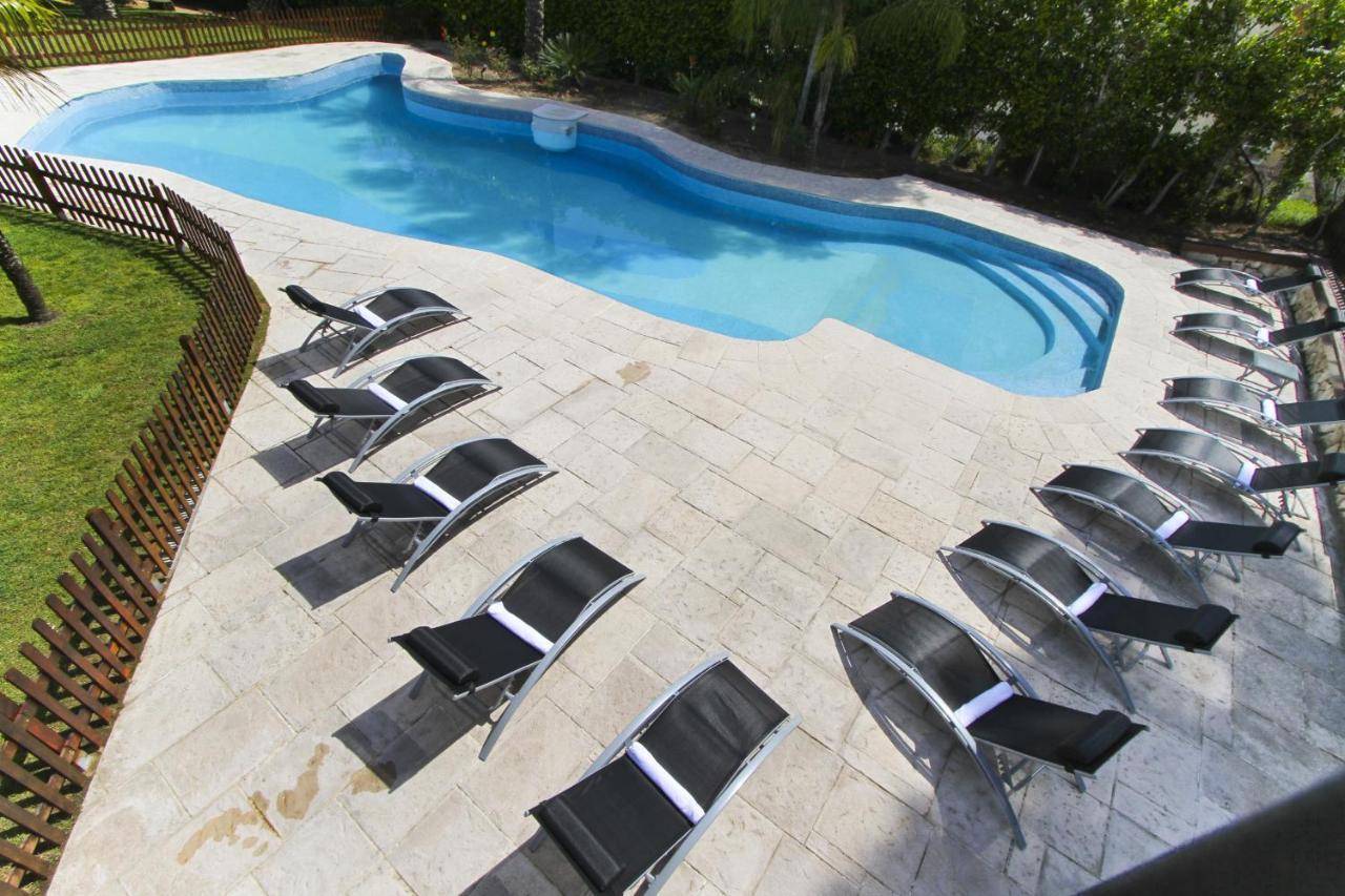 New Play Lake Villa Salou Bagian luar foto