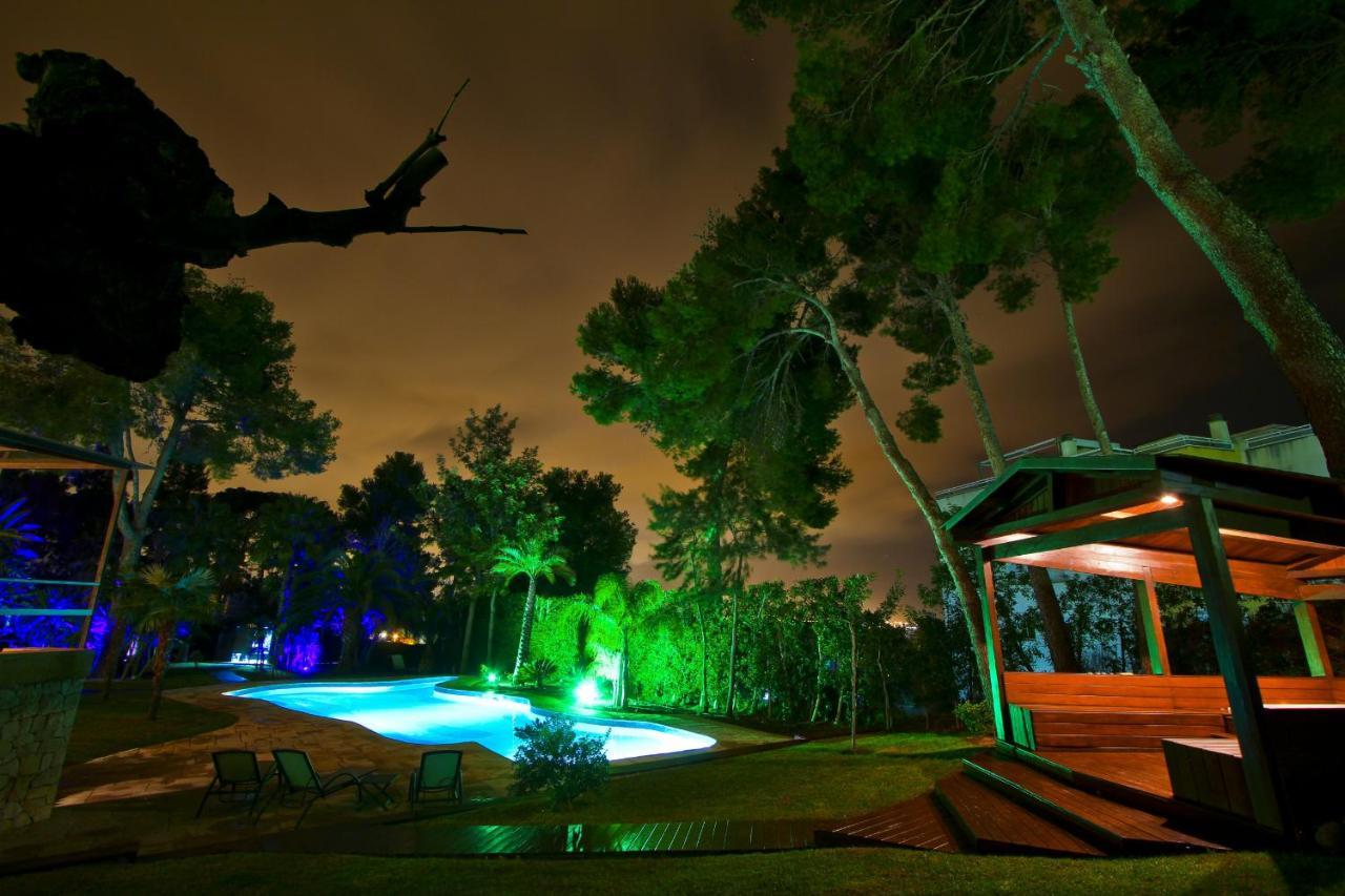 New Play Lake Villa Salou Bagian luar foto
