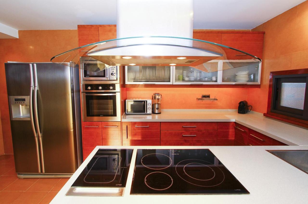 New Play Lake Villa Salou Bagian luar foto