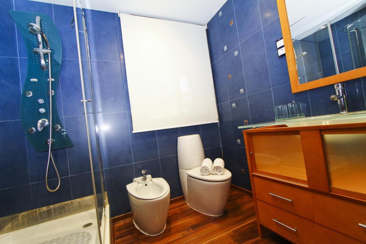 New Play Lake Villa Salou Bagian luar foto