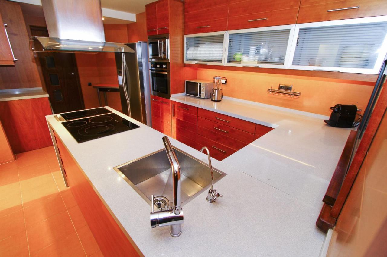 New Play Lake Villa Salou Bagian luar foto
