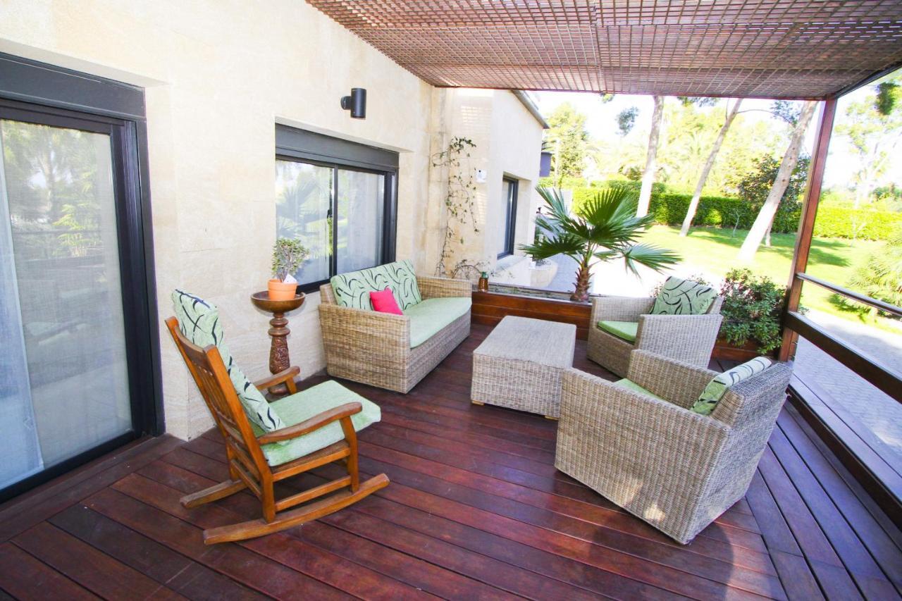 New Play Lake Villa Salou Bagian luar foto