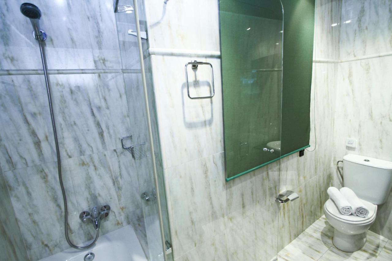 New Play Lake Villa Salou Bagian luar foto
