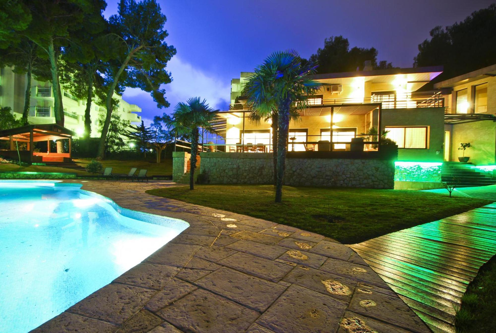 New Play Lake Villa Salou Bagian luar foto